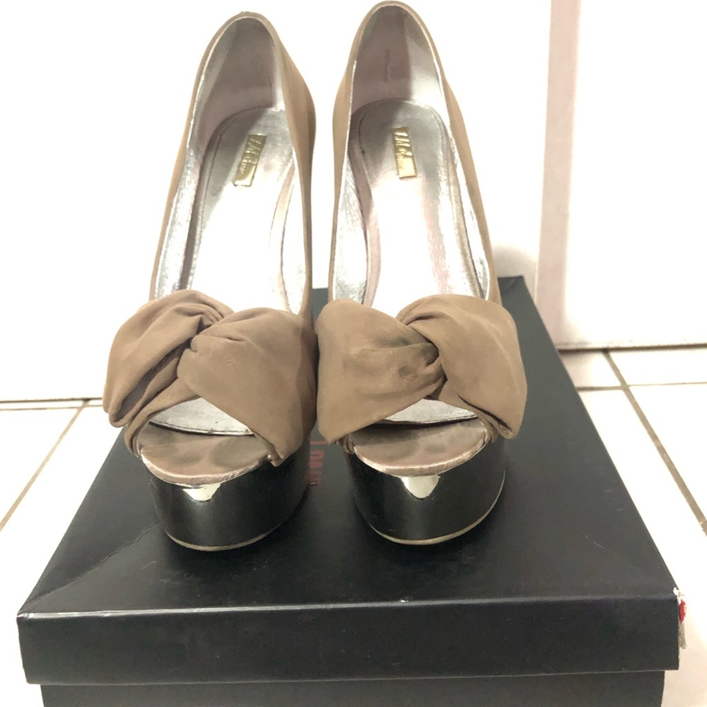 platform pumps